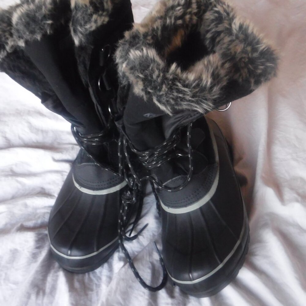 Khombu Black Womens Leather Interior Faux Fur Winter boots Size 9 M - Picture 2 of 9